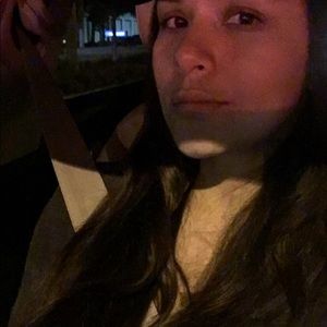 Meet your Posher, Lina